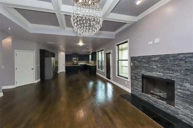 Building Photo - 6059 Cove Park Dr