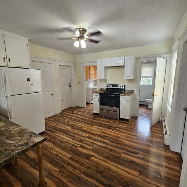 Building Photo - 125 Brightwood Ave