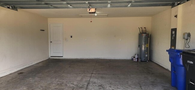 Building Photo - 16778 Carlton Pond St