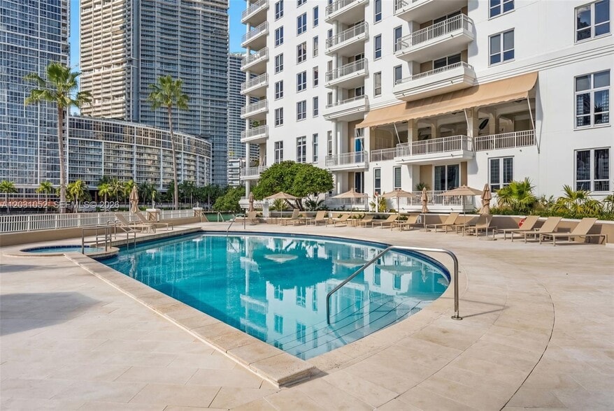 Building Photo - 701 Brickell Key Blvd