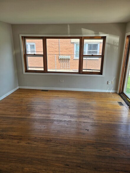 Building Photo - 513 N Valerie Ln
