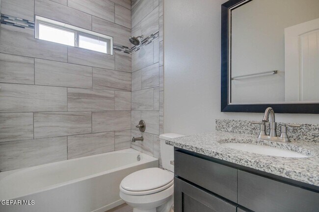 Building Photo - 916 Mormon Tea Dr