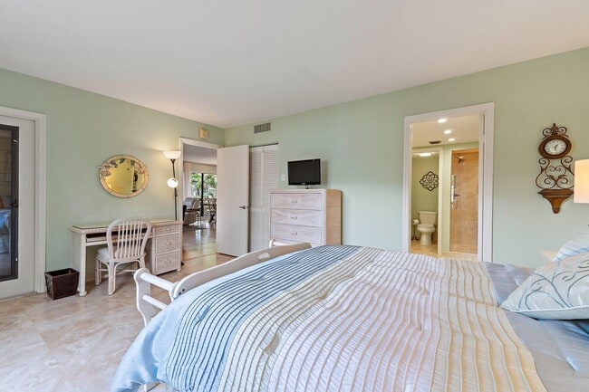 Building Photo - 413 Brackenwood Ln S