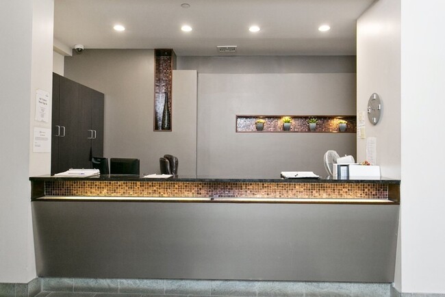 Building Photo - Enjoy the luxury lifestyle of a doorman, r...