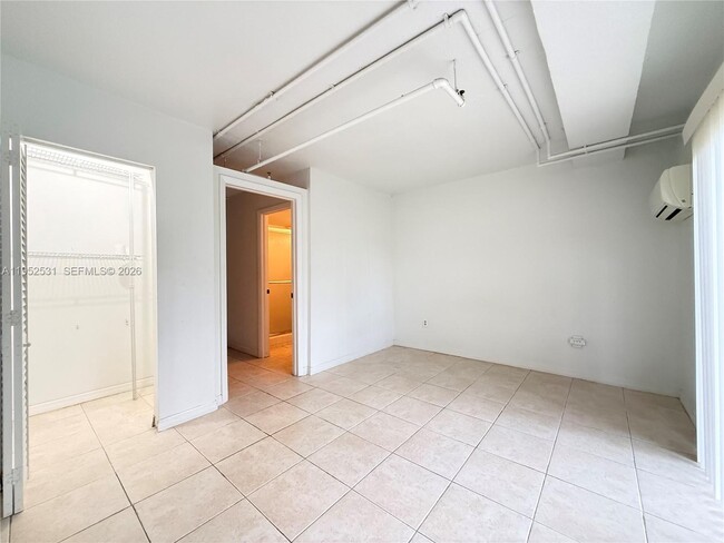 Building Photo - 8940 NE 8th Ave