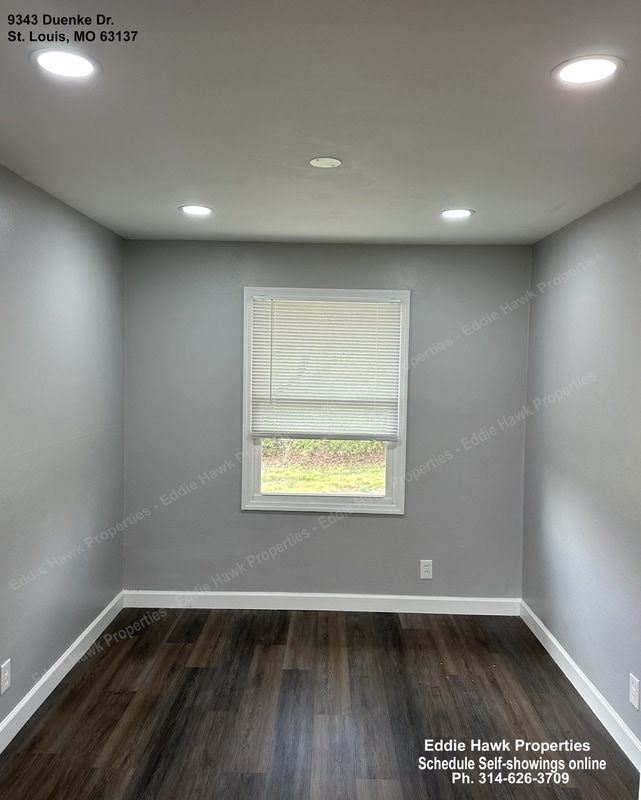 Building Photo - 9343 Duenke Dr