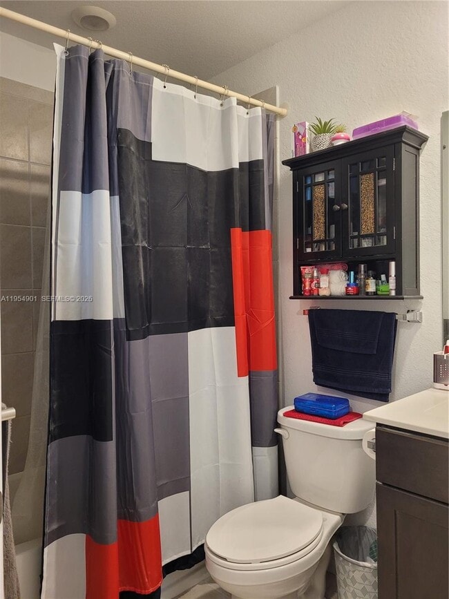 Building Photo - 1015 SE 24th Terrace