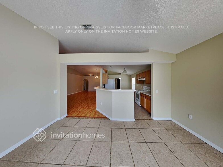 Building Photo - 5530 Bess Ln