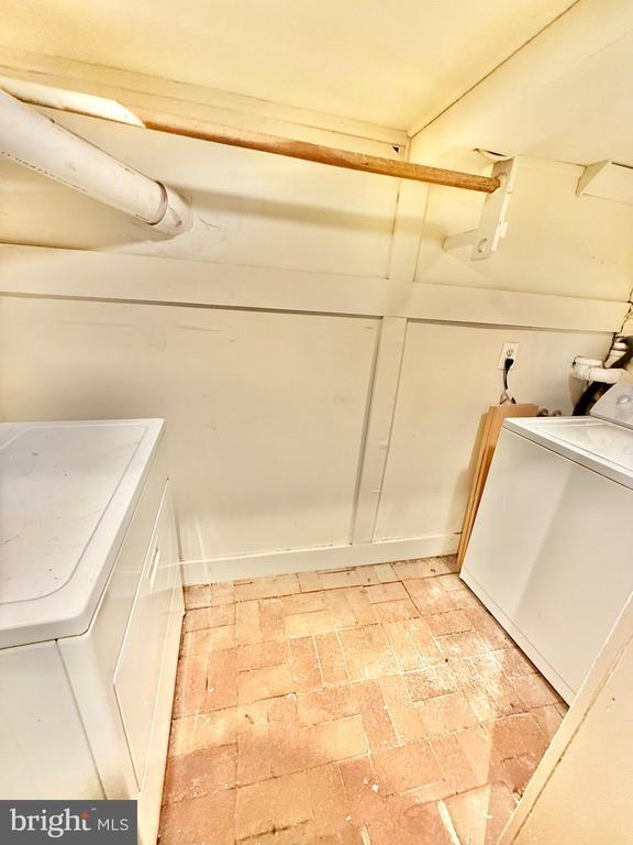 Building Photo - 119 Prince St