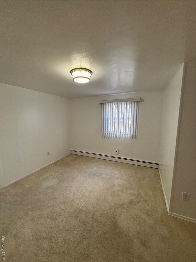 Building Photo - 2355 Vista Ct