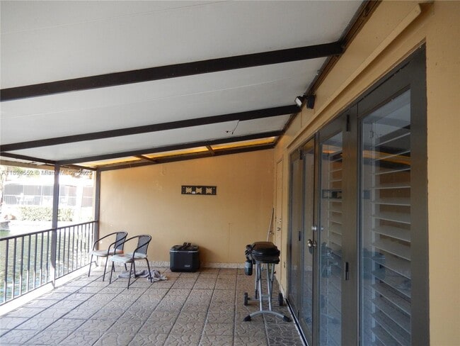 Building Photo - 16000 Kilmarnock Dr