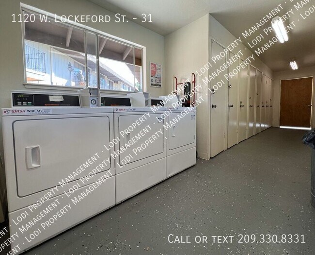 Building Photo - 1120 W Lockeford St