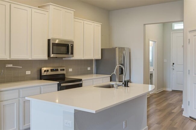 Building Photo - 17303 Emperador Dr