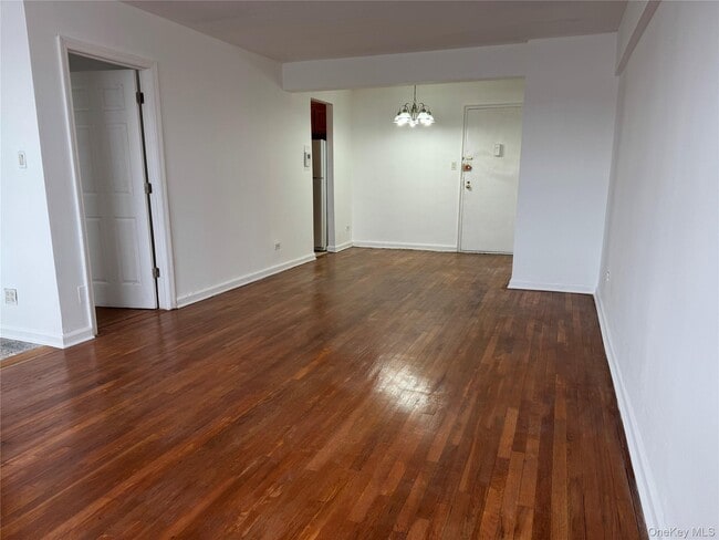 Building Photo - 108-49 63rd Ave