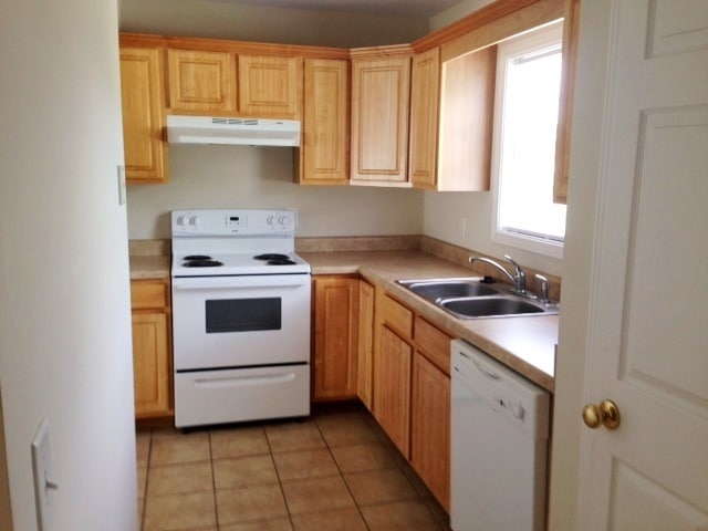 Building Photo - Condo with Garage for Lease
