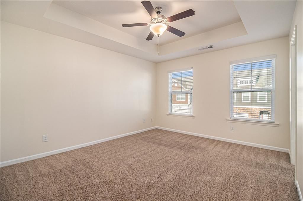 Building Photo - 5004 Longview Walk
