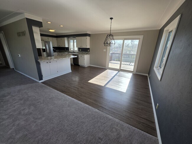 Building Photo - 3835 Lost Valley Rd SE