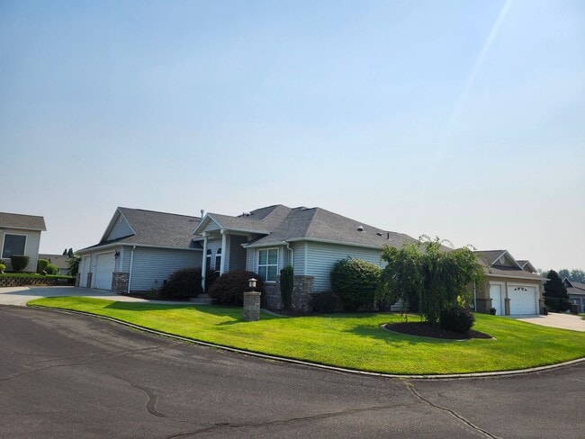 Building Photo - 106 Prestwick Ln