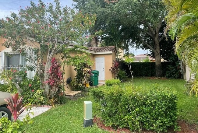 Building Photo - 9720 SW 164th Ave