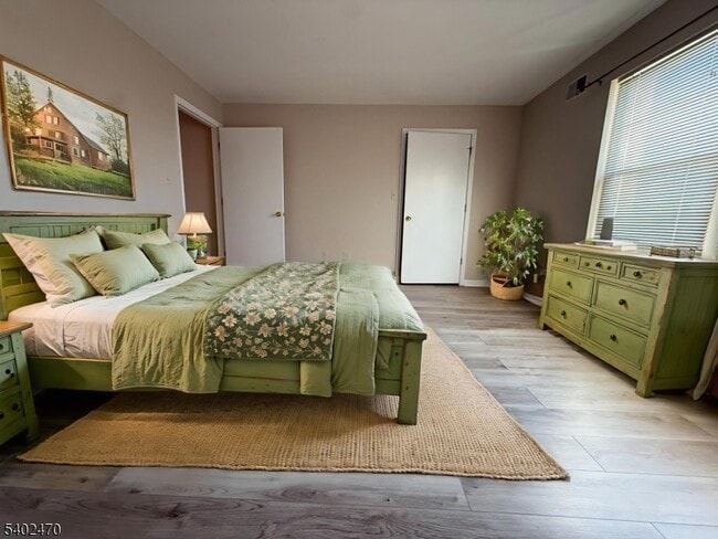 Building Photo - 97 Crestview Ln