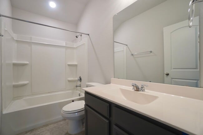 Building Photo - 2513 Danbury Ln