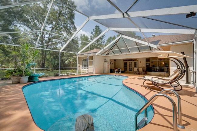 Building Photo - 9939 SW 203rd Cir