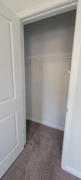 Secondary Bedroom#1 Closet - 804 Oak Center Dr