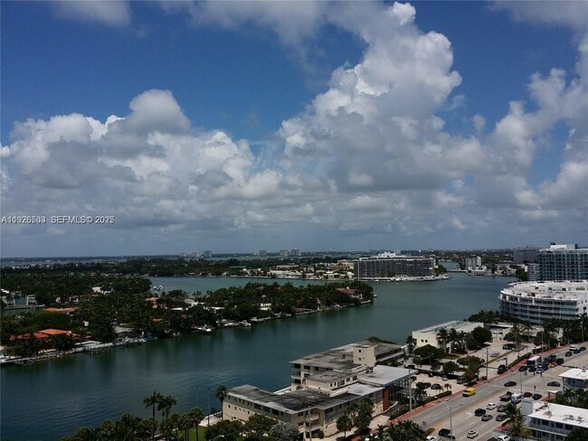 Building Photo - 6422 Collins Ave