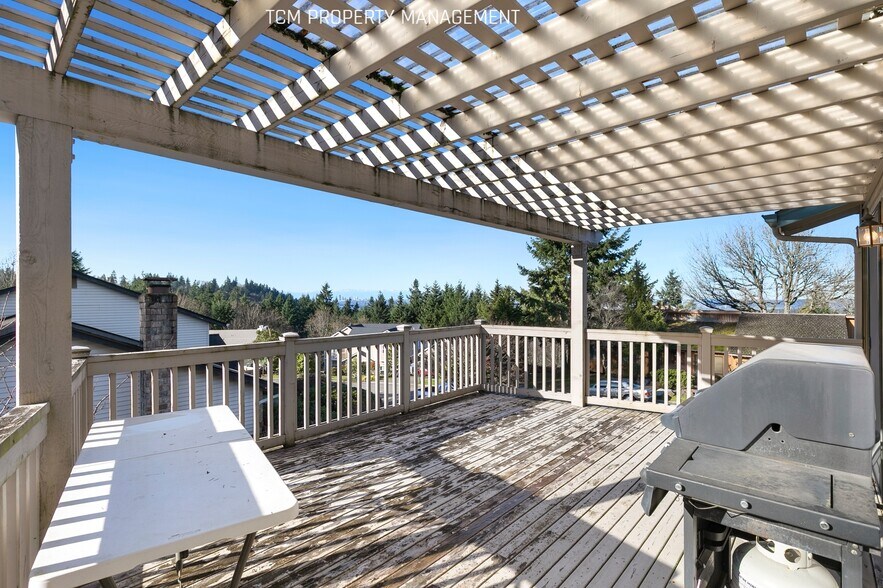 Building Photo - 15313 SE 43rd Pl