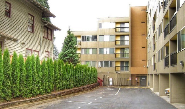 Building Photo - Grace Peck