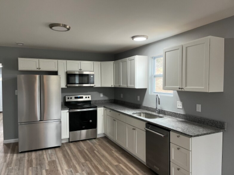 Building Photo - 1134 Simpson St