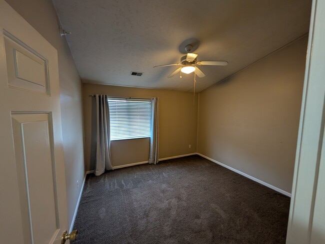 Building Photo - 8522 Jasonville Ct SE