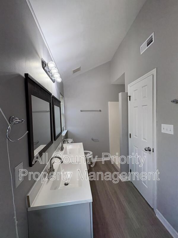 Building Photo - 4220 Loch Harbour Ln