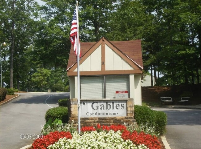 Building Photo - For Rent