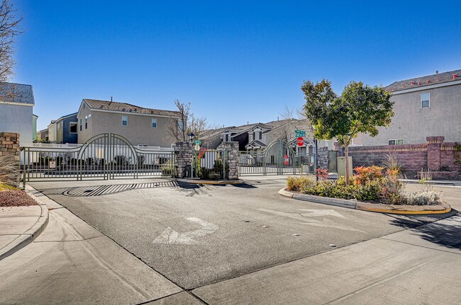 Building Photo - SOUTHWEST LAS VEGAS SINGLE FAMILY HOME IN ...