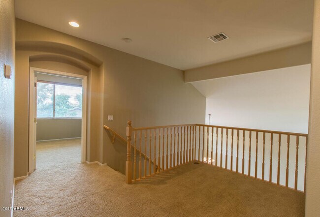 Building Photo - 1269 E Iris Dr