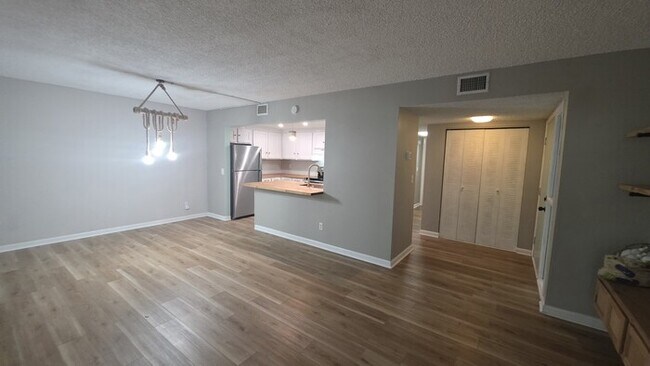 Building Photo - 2 Bedroom 2 Bath Condo just 10 Minutes from Downtown St Augustine and Beaches
