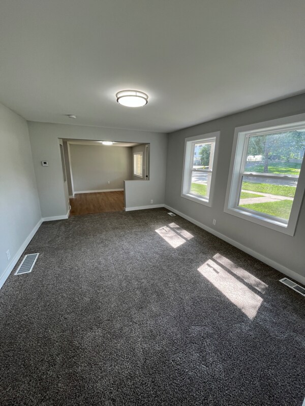 Building Photo - 806 S Clay St