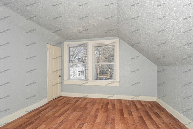 Building Photo - 7012 Melrose Ave