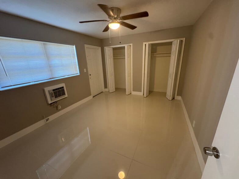 Building Photo - 1859 Wiley St