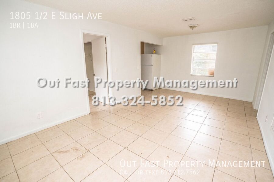 Building Photo - 1805 1/2 E Sligh Ave-