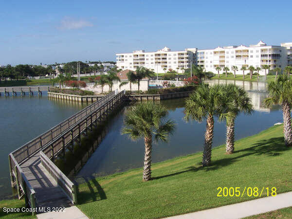 Building Photo - 8951 Lake Dr