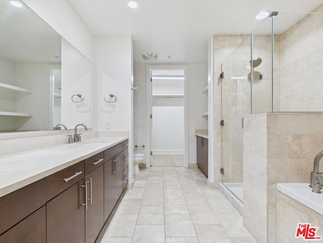 Building Photo - 10700 Wilshire Blvd