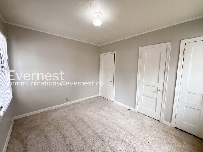 Building Photo - 6700 Westover Dr