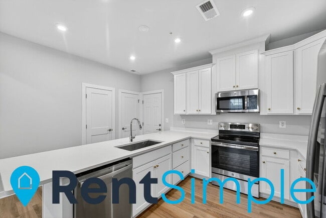 Building Photo - 612 Percy Pl