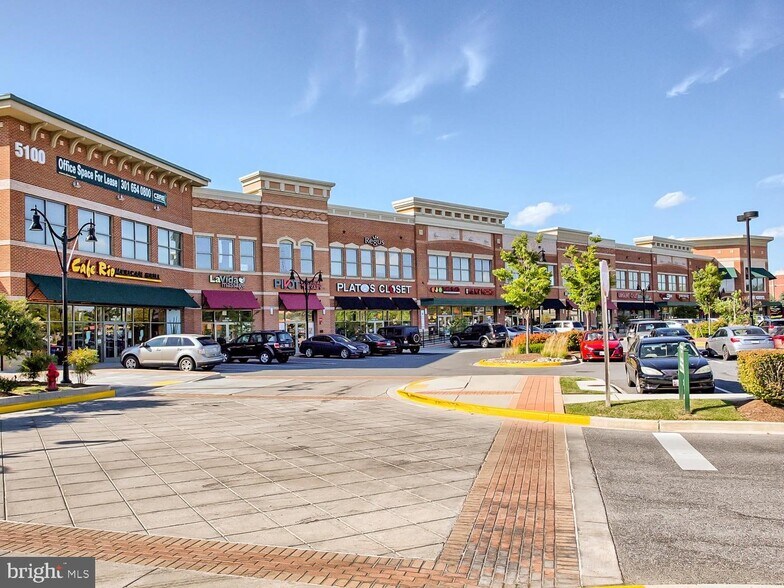 Building Photo - 6212 Adelay Ct W