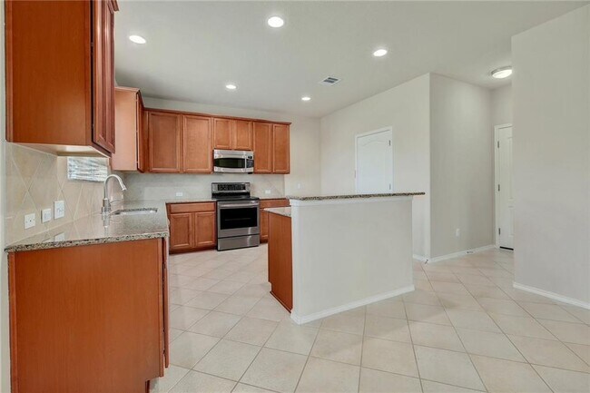Building Photo - 1709 Woodvista Pl