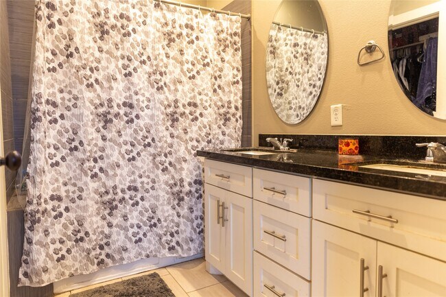 Building Photo - 2903 Blodgett St