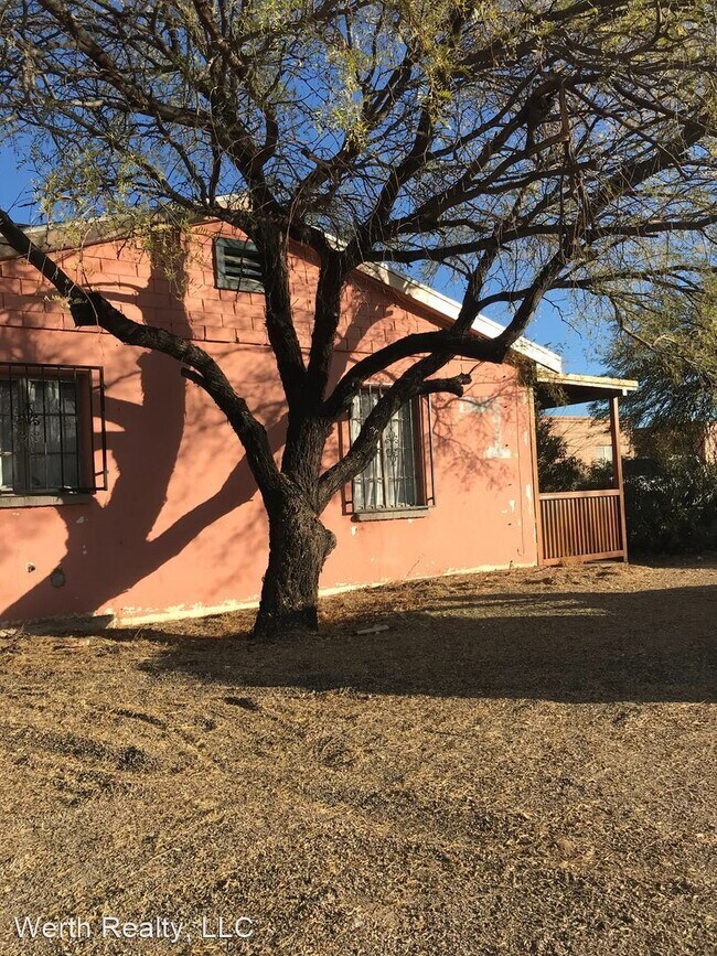 Primary Photo - 1 br, 1 bath House - 3435 E. Pima Street