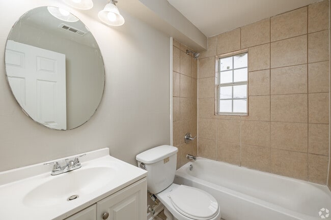 Corridor Gardens - Bathroom - Westside Future Fund